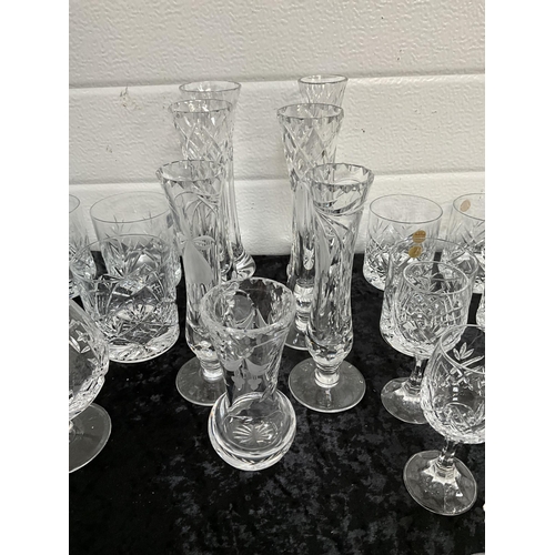 13 - BOX OF GLASSES TO INCLUDE CUT GLASS , DECANTER, WINE GLASSES ETC