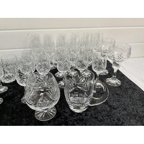 13 - BOX OF GLASSES TO INCLUDE CUT GLASS , DECANTER, WINE GLASSES ETC