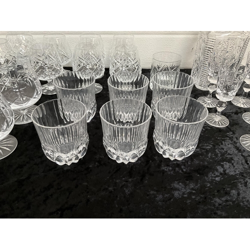 25 - QTY OF GLASSES TO INCLUDE CUT GLASS , WINE GLASSES ETC