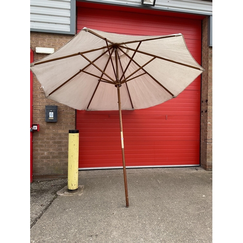 35 - GARDEN PARASOL - NO STAND