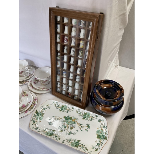 43 - QTY OF GREEN WEDGEWOOD JASPER WARE, TOBACCO JAR, COLLECTION OF THIMBLES ETC