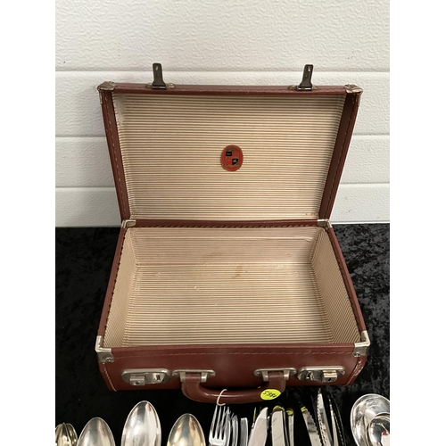 74 - SMALL VINTAGE VANITY CASE FULL OF CUTLERY