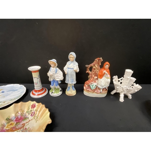 86 - BOX OF CHINA AND FIGURINES TO INCLUDE ROYAL ALBERT, CARMEN WARE, STAFFORDSHIRE FIGURE ETC