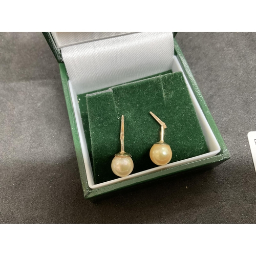 161 - 2 PAIRS OF 9CT GOLD EARRINGS - CAMEO TESTS GOLD NOT MARKED - OTHERS MARKED - TOTAL WEIGHT 6G