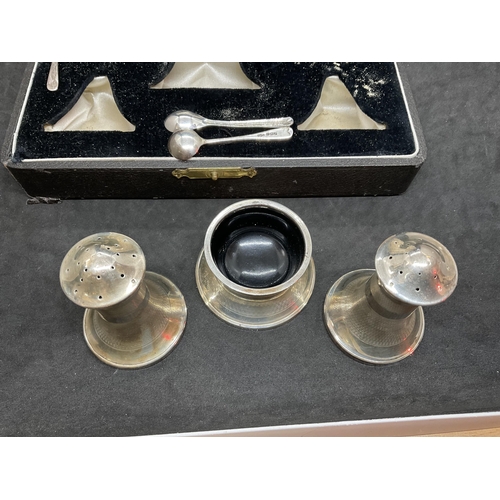 175 - CASED HALLMARKED SILVER - BIRMINGHAM 1939 CRUET SET TOTAL WEIGHT 250G