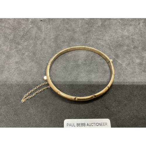 201 - 9CT GOLD LADIES BANGLE 8.7G