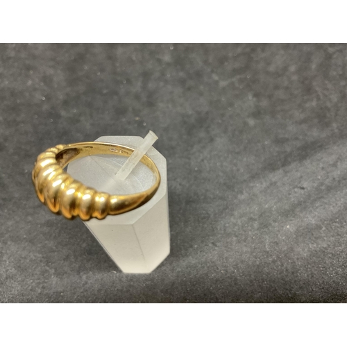 205 - 9CT ROPE STYLE RING TESTS GOLD HALLMARK WORN WEIGHT 4.09G