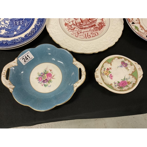 241 - QTY OF DECORATIVE CHINA TO INCUDE WALL POCKET