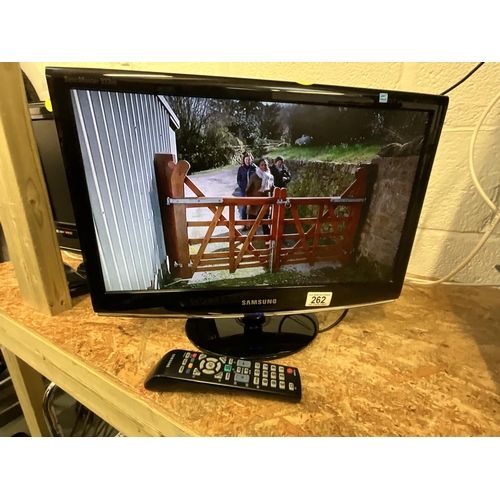 SAMSUNG 19" DTV MONITOR WITH 3 TIER GLASS TV STAND