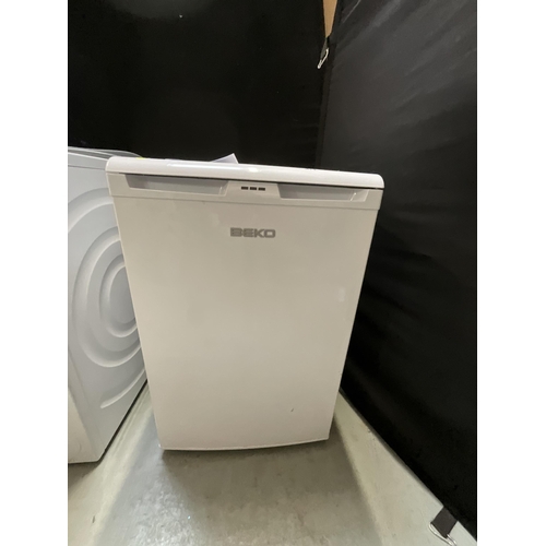BEKO UNDER COUNTER FREEZER COMPLETE WITH INSTRUCTIONS H33" W22" D22"