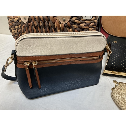 22 - QTY OF LADIES HANDBAGS