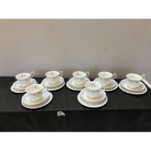 23 - BOX OF CHINA TO INCLUDE ROYAL ALBERT MEMORY LANE PATTERN DINNER AND TEA SET - APPROX 41 PIECES