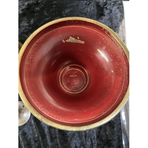 34 - QTY OF VINTAGE BRASSWARE TO INCLUDE HEAVY BRASS VASE WITH IMPRESSED MARK TO BASE JONES AND WILLIS, O... 