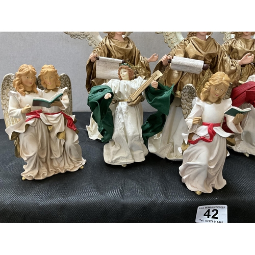 42 - CRATE OF CHRISTMAS AND NATIVITY FIGURES