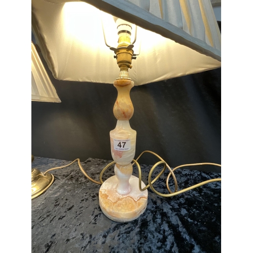 47 - BRASS TABLE LAMP COMPLETE WITH SHADE AND AN ONYX EXAMPLE  H20