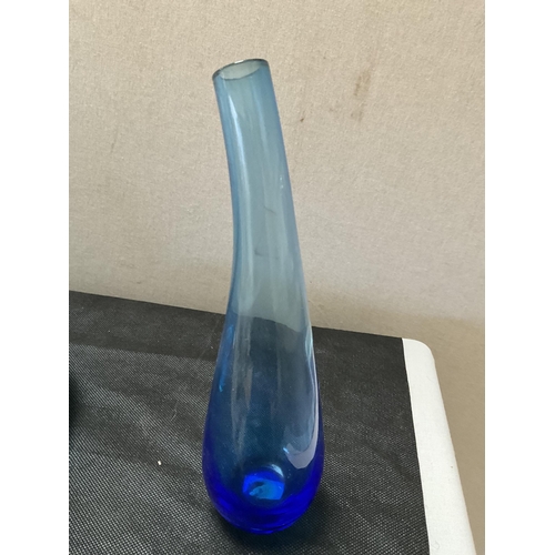 96 - 4 PIECES OF BLUE ART GLASS