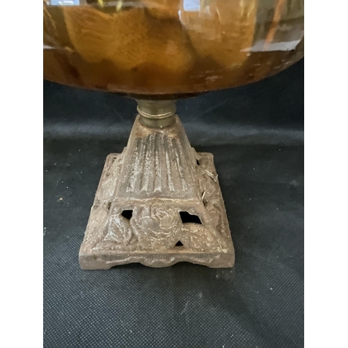 109 - VICTORIAN OIL LAMP WITH CAST IRON BASE H20