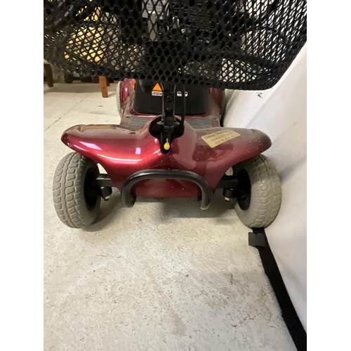 123 - PEARL 4 WHEEL SCOOTER COMPLETE WITH CHARGER AND INSTRUCTIONS TO INCLUDE KEYS - NEEDS NEW BATTERY