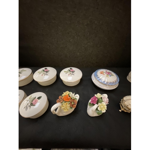 158 - BOX OF TRINKET BOXES TO INCLUDE COALPORT, WEDGEWOOD ETC