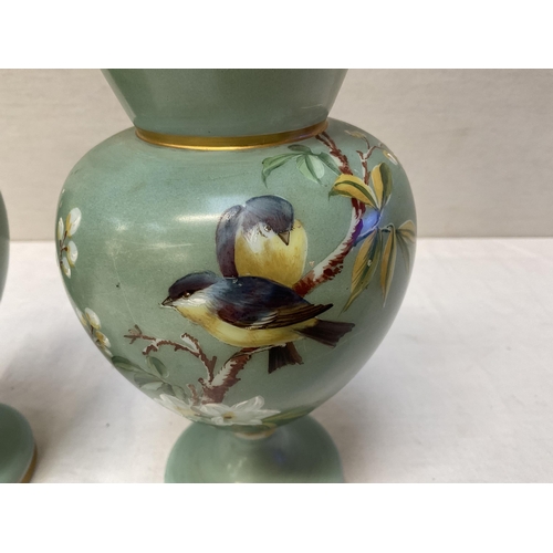 200 - PAIR OF VICTORIAN HAND PAINTED VASES H7.5