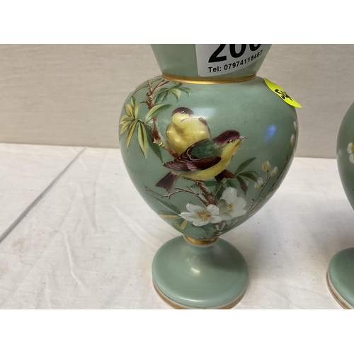 200 - PAIR OF VICTORIAN HAND PAINTED VASES H7.5