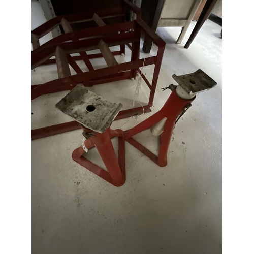 254 - 2 CAR RAMPS AND AXLE STANDS