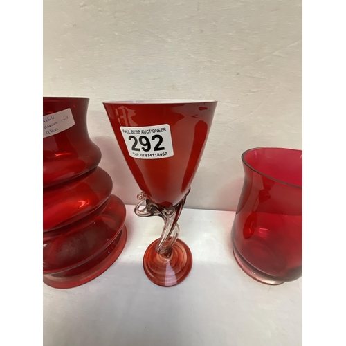 292 - COLLECTION OF RED ART GLASS (6)