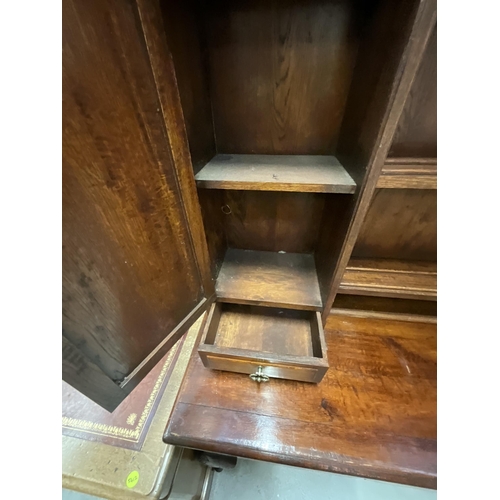 310 - OAK SHROPSHIRE DRESSER WITH RACK WITH 3 DRAWERS TO BASE H81