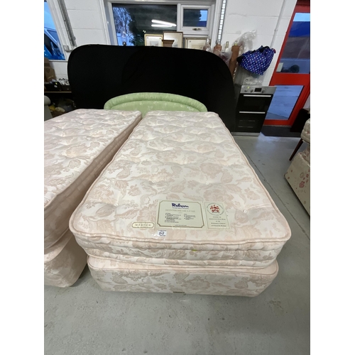 315 - PAIR OF MATCHING SINGLE DIVAN BEDS - RELYON