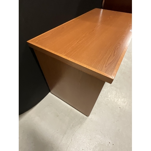 321 - MODERN SINGLE PEDESTAL DESK WITH 3 DRAWERS H30