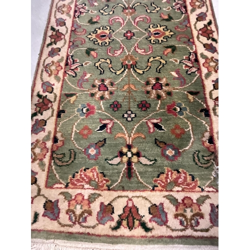 344 - VINTAGE PATTERNED CARPET L100