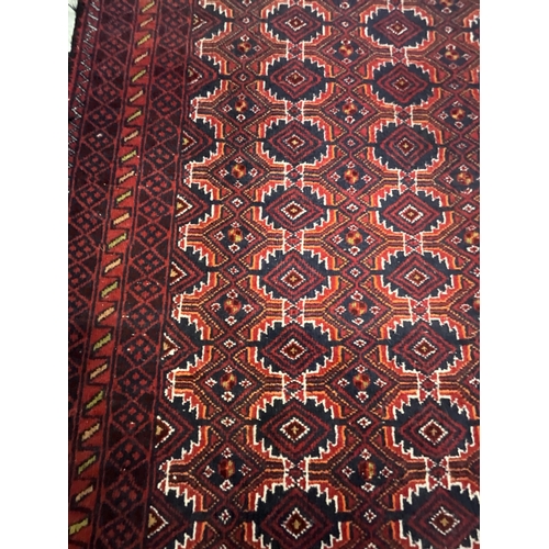 345 - VINTAGE PATTERNED CARPET L62