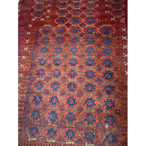 347 - VINTAGE PATTERNED CARPET L46