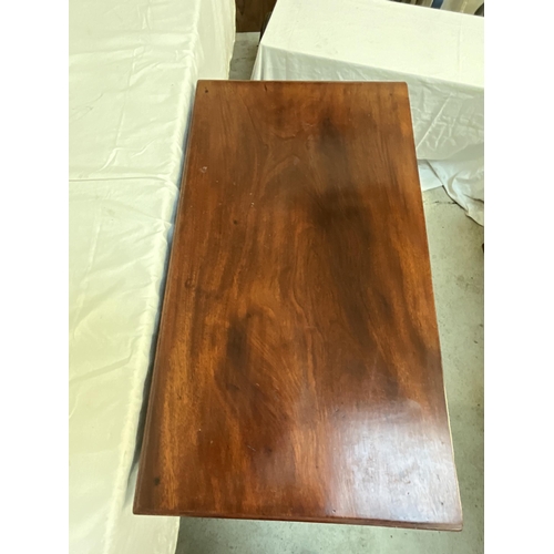 357 - GEORGIAN MAHOGANY SIDE TABLE WITH DRAWER H29