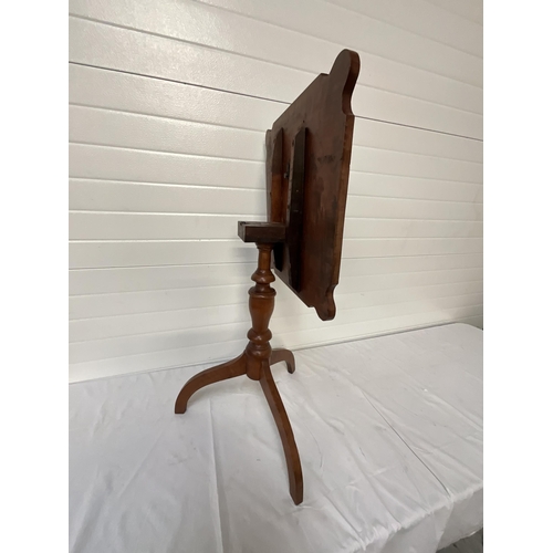 359 - VICTORIAN MAHOGANY TILT TOP PEDESTAL TRIPOD TABLE H28