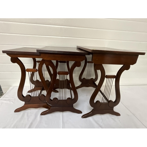 360 - MAHOGANY NEST OF 3 TABLES WITH LAYER END DECORATION H21