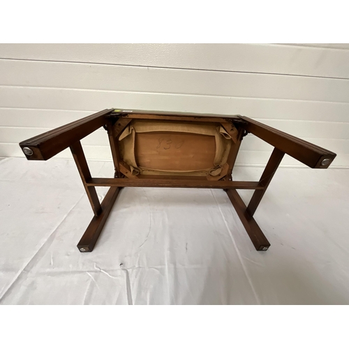 368 - EDWARDIAN MAHOGANY STRETCHERED BEDROOM STOOL WITH UPHOLSTERED NEEDLE POINT TOP