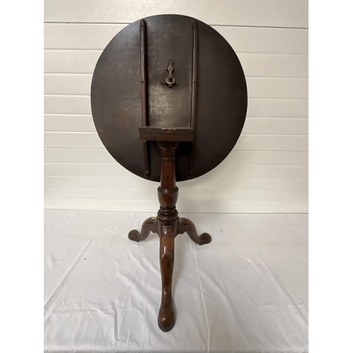 371 - VICTORIAN MAHOGANY TILT TOP PEDESTAL TABLE H28