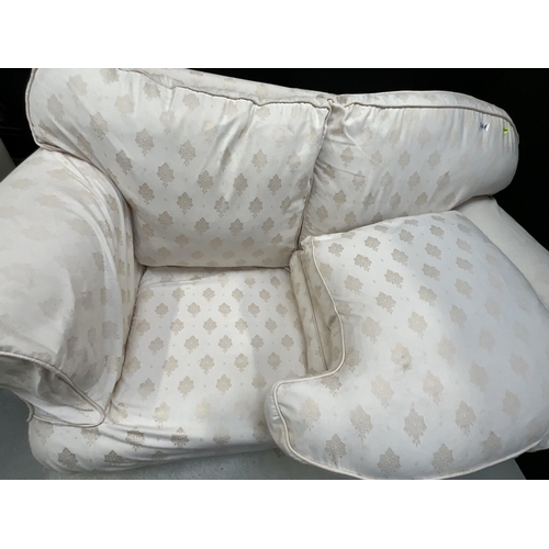 388 - 2 SEATER SETTEE WITH REMOVABLE COVERS