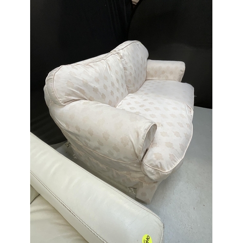 388 - 2 SEATER SETTEE WITH REMOVABLE COVERS