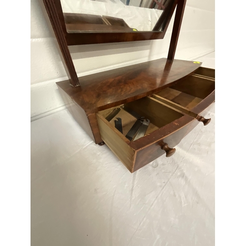 408 - GEORGIAN MAHOGANY SWING MIRROR WITH 3 DRAWERS TO BASE H22