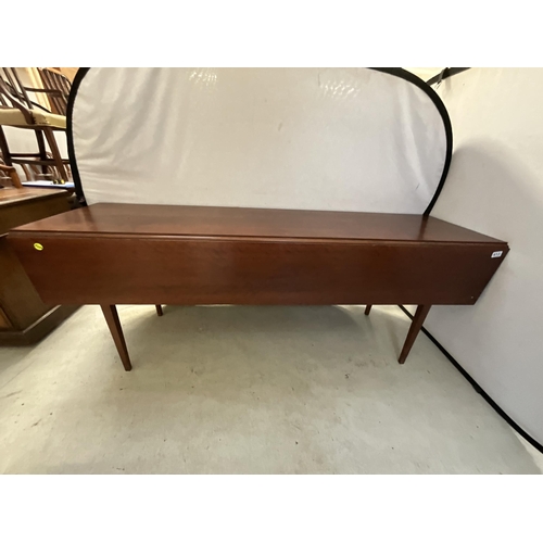 413 - MAHOGANY DROP LEAF WAKE TABLE H29