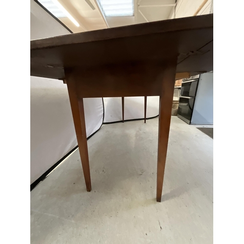 413 - MAHOGANY DROP LEAF WAKE TABLE H29