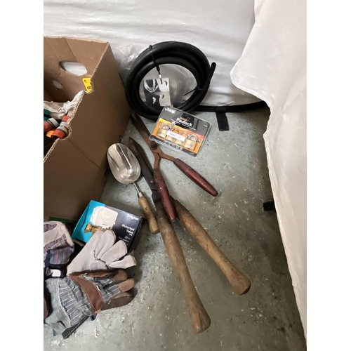 10 - BOX OF GARDEN ITEMS - TOOLS ETC