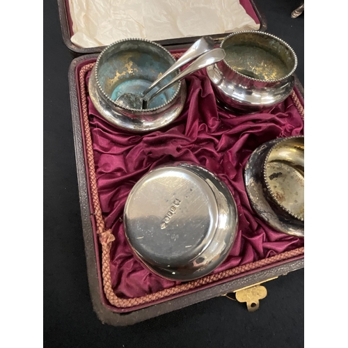 23 - QTY OF SILVER PLATED ITEMS TO INCLUDE GRAVY BOATS, BOXED SALTS ETC