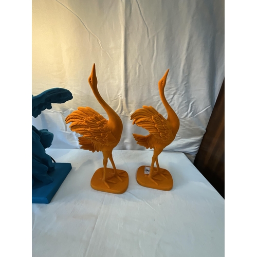 3 - PAIR OF MODERN FELT COVERED ANGEL TORSO TABLE LAMPS AND A PAIR FELT COVERED ORNAMENTAL OSTRICHES
TAL... 