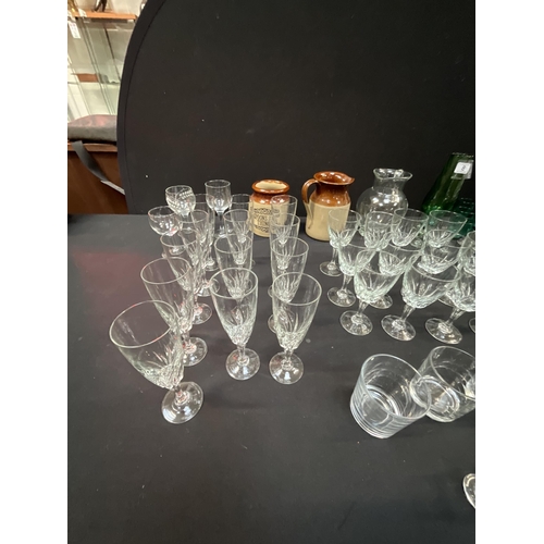 8 - 2 BOXES OF GLASSWARE TO INCLUDE CRYSTAL GOBLETS, COLOURED GLASS ETC