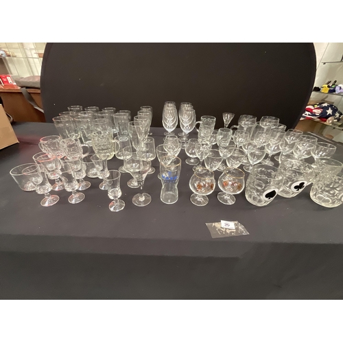 30 - 2 BOXES OF GLASSES TO INCLUDE WINE AND BEER GLASSES