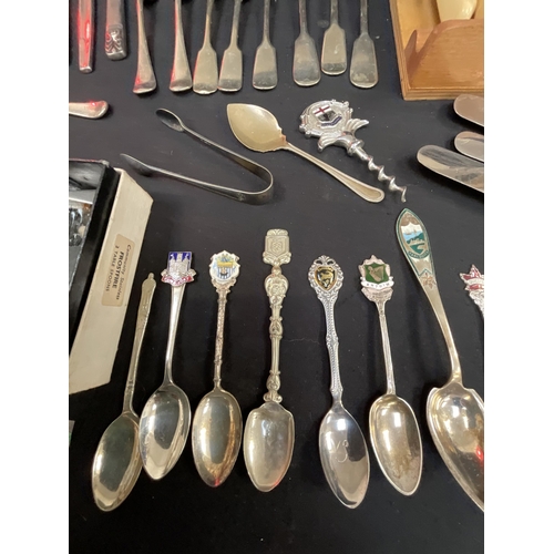 36 - BOX OF CUTLERY TO INCLUDE COLLECTORS SPOONS