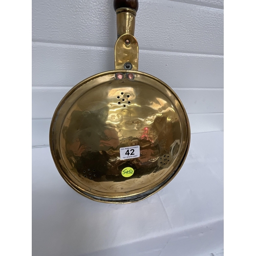 42 - GEORGIAN BRASS WARMING PAN L42